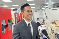 Phó Giáo sư, Tiến sỹ Dương Minh Hải, Đại học Quốc gia Singapore trả lời phỏng vấn. (Ảnh: Ngọc Khương/TTXVN)