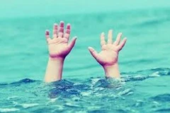 Ninh Bình: 3 trẻ rủ nhau tắm biển, một bé tử vong, một bé mất tích