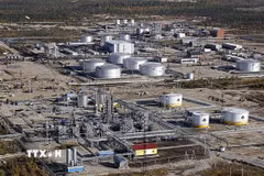 Nhà máy lọc dầu Rosneft ở thị trấn Gubkinsky, Tây Siberia, Nga. (Ảnh: AFP/TTXVN)