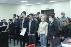 Các bị cáo tại tòa (Ảnh: Báo Dân trí)