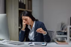 Thiếu sắt gây tình trạng mệt mỏi kéo dài. (Ảnh: iStock)
