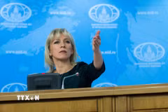 Người phát ngôn Bộ Ngoại giao Nga Maria Zakharova phát biểu tại cuộc họp báo ở Moskva. (Ảnh: THX/TTXVN)
