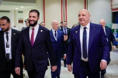 Tổng thống Syria Ahmed Al-Sharaa và người đồng cấp Liban Joseph Aoun tại Doha. (Ảnh: arabnews)