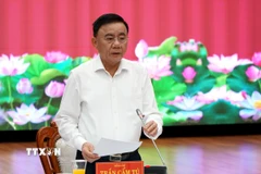 Ông Trần Cẩm Tú, Ủy viên Bộ Chính trị, Thường trực Ban Bí thư phát biểu tại buổi làm việc. (Ảnh: Quốc Dũng/TTXVN)