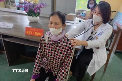 Khám phổi phát hiện chủ động bệnh lao và các bệnh phổi khác tại xã Tứ Kỳ, thành phố Hải Phòng. (Ảnh: Tiến Vĩnh/TTXVN)