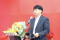 Ông Park Dong Hwan, Giám đốc Bộ phận Chiến lược sản phẩm Lotte Mart Việt Nam phát biểu tại lễ khai mạc. (Ảnh: Xuân Anh/TTXVN)