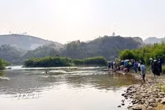 Sông Bắc Khê qua địa bàn xã Tràng Định, tỉnh Lạng Sơn - nơi xảy ra 2 vụ đuối nước thương tâm ngày 11/4. (Ảnh: TTXVN phát)