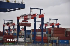 Quang cảnh cảng hàng hóa tại California, Mỹ. (Ảnh: THX/TTXVN)