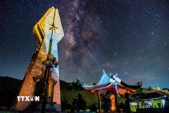 Đồn biên phòng 209 năm xưa - Đài tưởng niệm các anh hùng liệt sỹ Pò Hèn hiện nay, trở thành khu di tích lịch sử cấp tỉnh, là một trong những địa chỉ đỏ trong việc giáo dục truyền thống đấu tranh, bảo vệ chủ quyền biên giới Tổ quốc cho thế hệ trẻ tỉnh Quảng Ninh. (Ảnh: Trung Nguyên/TTXVN)