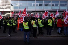 Người lao động tham gia cuộc đình công do công đoàn Verdi của Đức phát động, yêu cầu tăng lương trong khu vực công ở Munich, Đức, ngày 2/3/2023. (Nguồn: Reuters)