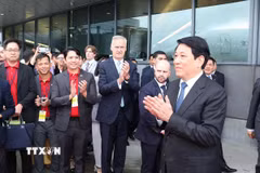 Chủ tịch nước Lương Cường dự Lễ bàn giao máy bay Boeing 737 MAX đầu tiên giữa Tập đoàn Boeing và Hãng hàng không Vietjet Air. (Ảnh: Lâm Khánh/TTXVN)