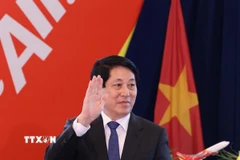 Chủ tịch nước Lương Cường tại buổi lễ ký kết bàn giao máy bay Boeing 737-8 MAX đầu tiên giữa Tập đoàn Boeing và Hãng hàng không Vietjet Air. (Ảnh: Lâm Khánh/TTXVN)