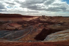 Cát Zircon từ mỏ Jacinth-Ambrosia ở Nam Australia đã được phân tích trong nghiên cứu và lưu giữ dấu vết của bức xạ vũ trụ, cung cấp những hiểu biết sâu sắc về sự tiến hóa của cảnh quan bề mặt nước Australia qua hàng triệu năm. (Nguồn: goettingen)