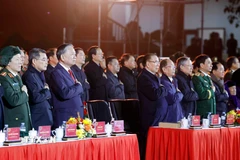 Tổng Bí thư Tô Lâm và các đại biểu tưởng nhớ Chủ tịch Hồ Chí Minh. (Ảnh: Thống Nhất/TTXVN)