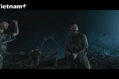 Phim “Mưa đỏ” vượt mốc doanh thu 465 tỷ đồng, thiết lập hàng loạt kỷ lục 