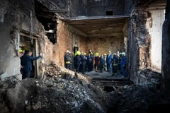 Hiện trường vụ tấn công của Nga vào tòa nhà chính phủ Ukraine ở Kiev ngày 8/9. (Ảnh: EPA)