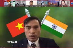 Tham tán Thương mại Đại sứ quán Việt Nam tại Ấn Độ, ông Bùi Trung Thướng phát biểu khai mạc hội thảo. (Ảnh: Ngọc Thúy/TTXVN)