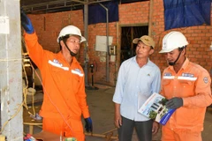 PC Lâm Đồng khôi phục lưới điện tại các khu vực bị ảnh hưởng thiên tai.