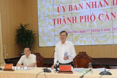 Ông Trương Cảnh Tuyên, Chủ tịch UBND thành phố Cần Thơ phát biểu. (Ảnh: Ngọc Thiện/TTXVN)