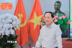 Đồng chí Trịnh Văn Quyết, Ủy viên Bộ Chính trị, Bí thư Trung ương Đảng, Trưởng Ban Tuyên giáo và Dân vận Trung ương phát biểu chúc mừng toàn thể lãnh đạo và người lao động TTXVN 101 năm Ngày Báo chí Cách mạng Việt Nam (21/6/1925 - 21/6/2026). (Ảnh: Lê Đông/TTXVN)