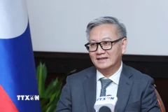 Bộ trưởng Bộ Ngoại giao Lào Thongsavanh Phomvihane trả lời phỏng vấn. (Ảnh: Xuân Tú/TTXVN)