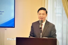 Ông Ngô Lê Văn, Thứ trưởng Bộ Ngoại giao Việt Nam, Chủ tịch Ủy ban Quốc gia UNESCO Việt Nam phát biểu tại Lễ ký kết. (Ảnh: Việt Đức/TTXVN)