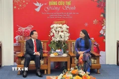 Phó Chủ tịch - Tổng Thư ký Ủy ban Trung ương Mặt trận Tổ quốc Việt Nam Nguyễn Thị Thu Hà thăm, chúc mừng Hội thánh Tin Lành (miền Bắc). (Ảnh: Phúc Hằng/TTXVN)