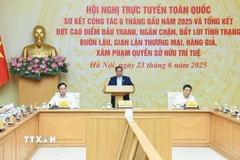 Thủ tướng Phạm Minh Chính chủ trì Hội nghị tổng kết đợt cao điểm đấu tranh ngăn chặn buôn lậu, gian lận thương mại, hàng giả. (Ảnh: Dương Giang/TTXVN)