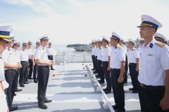 Phó Đô đốc Nguyễn An Phong kiểm tra, nắm tình hình tại Lữ đoàn 162, Vùng 4 Hải quân. (Nguồn: Báo Khánh Hòa)