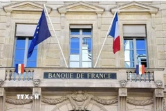Bên ngoài trụ sở Ngân hàng Trung ương Pháp ở Paris. (Ảnh: SIPA/TTXVN)