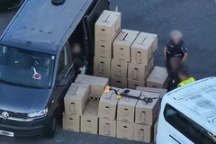 Cảng Hamburg được coi là “cửa ngõ” chính đưa cocaine vào châu Âu, với khoảng 23.000 container qua cảng mỗi ngày. (Ảnh: DW)