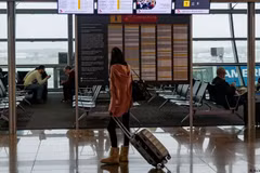 Công dân Nga sẽ không còn được cấp thị thực nhập cảnh nhiều lần vào khối Schengen. (Ảnh: DW)