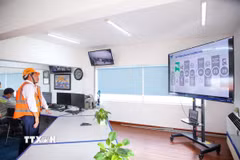 Ứng dụng công nghệ trong quản lý, điều hành và sản xuất tại Tổ hợp Nhà máy đường TTC Sugar, xã Tân Phú, tỉnh Tây Ninh. (Ảnh: Giang Phương/TTXVN)