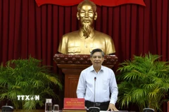 Ông Đồng Văn Thanh, Phó Bí thư Thường trực Thành ủy Cần Thơ phát biểu tại buổi làm việc. (Ảnh: Tuấn Phi/TTXVN)