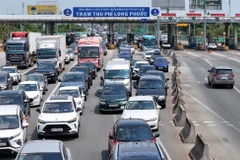 Giao thông cửa ngõ Thành phố Hồ Chí Minh tăng cao ngày cuối kỳ nghỉ Tết. (Ảnh: Hồng Đạt/TTXVN)