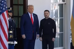Tổng thống Mỹ Donald Trump và người đồng cấp Ukraine Volodymyr Zelensky tại cuộc gặp ở Nhà Trắng, Washington, DC ngày 28/2/2025. (Ảnh: THX/TTXVN)