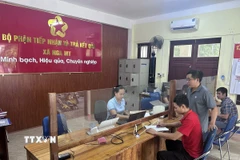 Xã Nga My đã xác định 3 khâu đột phá chiến lược như đẩy mạnh cải cách hành chính, chuyển đổi số, xây dựng nền hành chính kiến tạo để phục vụ nhân dân. (Ảnh: Bích Huệ/TTXVN)