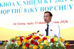 Phó Bí thư Thường trực Tỉnh ủy, Chủ tịch HĐND tỉnh An Giang Nguyễn Thanh Nhàn phát biểu tại kỳ họp. (Ảnh: Lê Huy Hải/TTXVN)