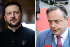Tổng thống Ukraine Volodymyr Zelenskyy đã mời Thủ tướng Bỉ Bart De Wever (phải) đến thăm Kiev. (Ảnh: AFP)