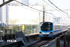 Metro Bến Thành - Suối Tiên tăng chuyến phục vụ người dân sau sáp nhập. (Ảnh: Hồng Đạt/TTXVN)