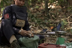 Rà phá bom mìn chưa nổ tại Lào. (Nguồn: halotrust)