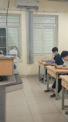 Thí sinh dự thi vào lớp 10. (Ảnh: Hoài Nam/Vietnam+)