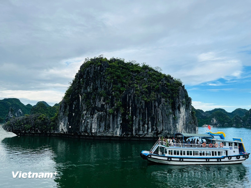 Vùng biển Quảng Ninh trước ngày đón bão. (Ảnh minh họa: Mai Mai/Vietnam+)