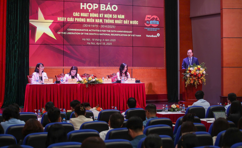 Toàn cảnh buổi họp báo công bố chi tiết các hoạt động Kỷ niệm 50 năm Ngày Giải phóng miền Nam (Ảnh: Nguyễn Nam/Vietnam+)