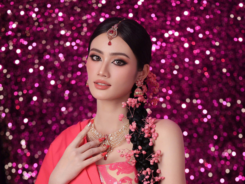 Hoa hậu Ý Nhi “biến hình” ấn tượng trước thềm cuộc thi Miss World. (Ảnh: CTV/Vietnam+)