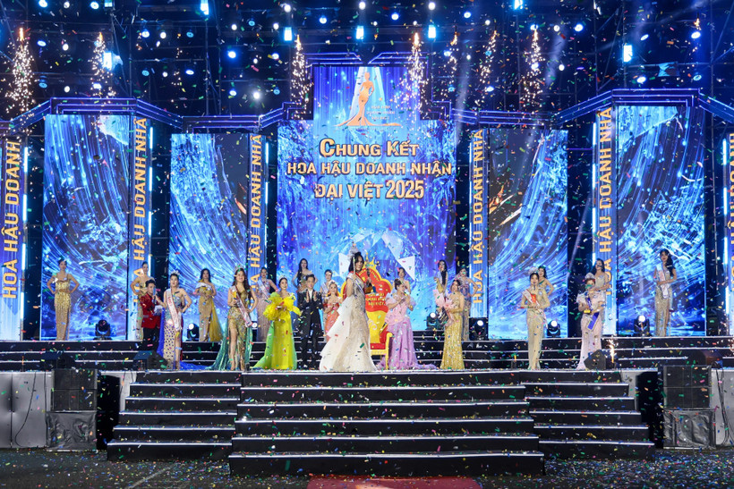 Những bước đi đầu tiên của Thanh Kiều trên cương vị tân Hoa hậu. (Ảnh: BTC)