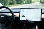 Hệ thống Autopilot trên xe của Tesla. (Ảnh: Consumerreport)