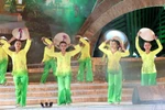 Phó Thủ tướng Thường trực Chính phủ Trương Hòa Bình phát biểu chào mừng Lễ hội dừa Bến Tre. (Ảnh: Trọng Đức/TTXVN)