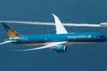 Hành khách sẽ có nhiều cơ hội đi du lịch qua việc mua vé máy bay giá rẻ của Vietnam Airlines. (Ảnh: Đức Anh)