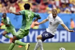 Cận cảnh pha dứt điểm cực kỳ vô duyên của Karim Benzema